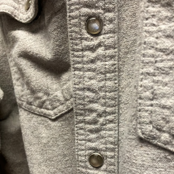 Grizzly Men’s Shirt - Picture 5 of 8